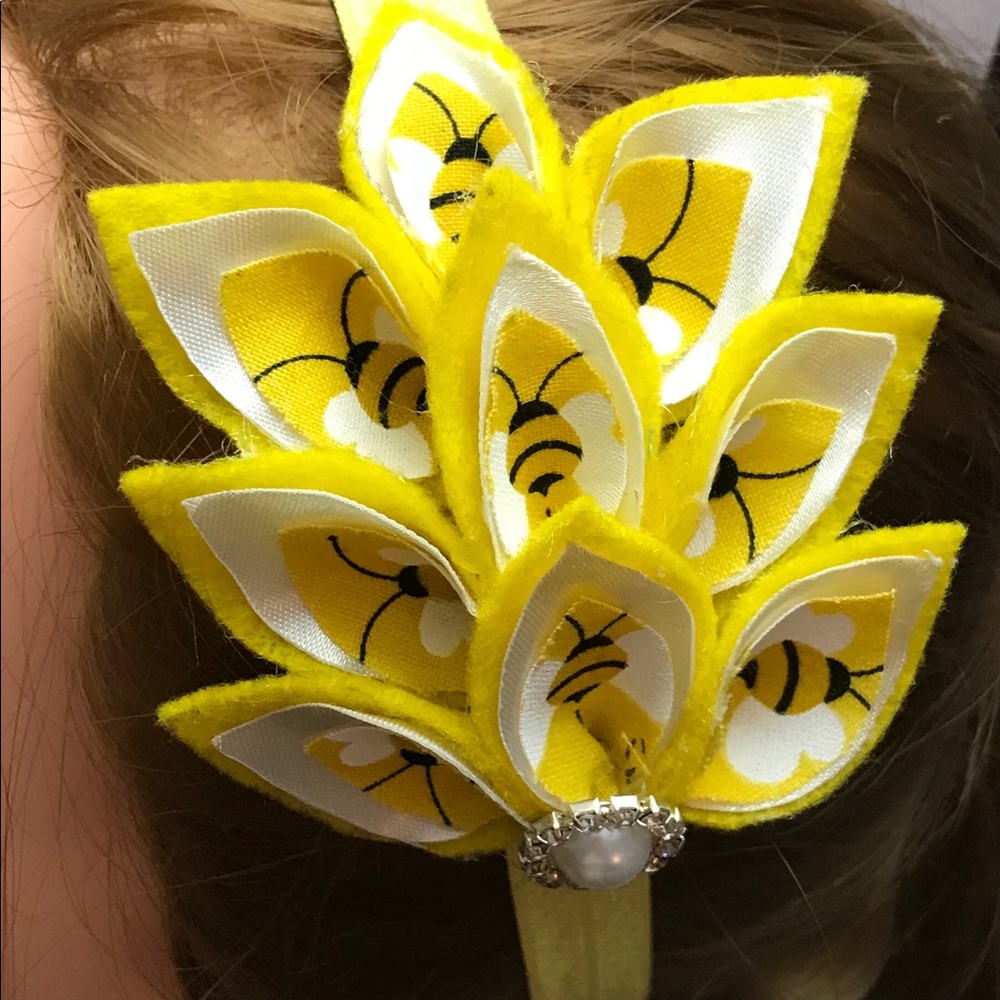 Happy 🐝 - Picture 3 of 4
